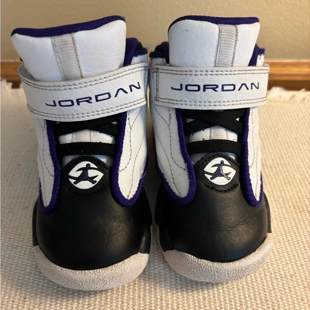 Baby Jordan’s High top Pro Strong toddler size 5